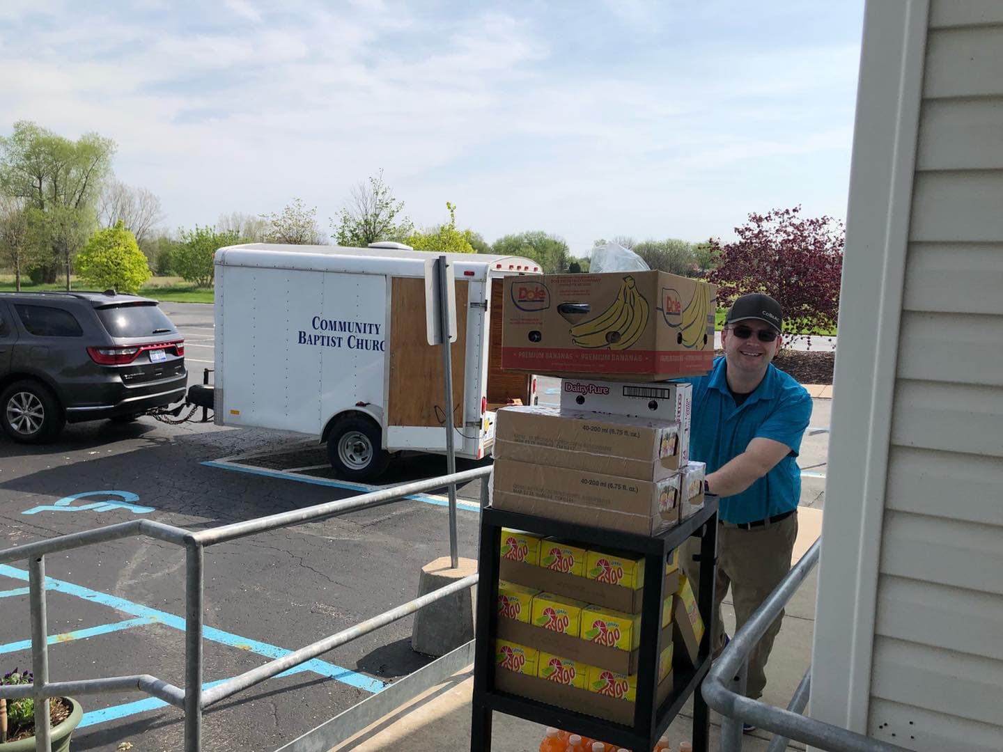 Volunteers unloading boxes at the mobile food pantry